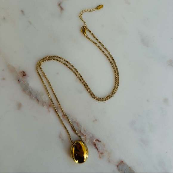 New Brushed Metal Oval Gold Metal Necklace Chain Charm statement - Picture 5 of 5